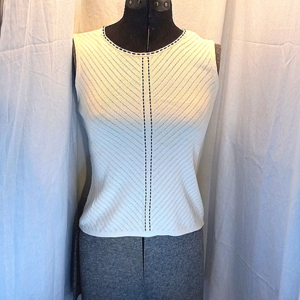 Liz Claiborne knit tank size Petite